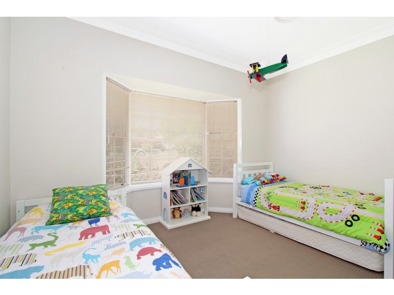 131 Denison Street, Tamworth NSW 2340