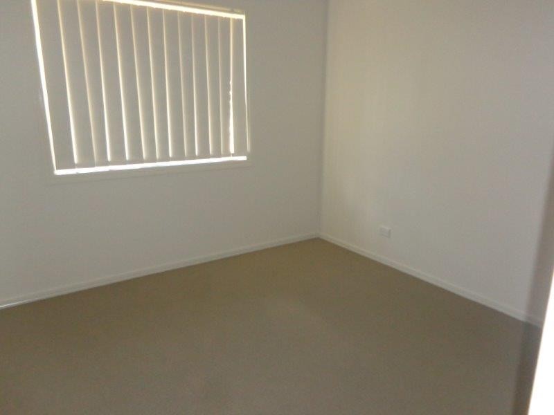 8 Regal Park Drive, Tamworth NSW 2340