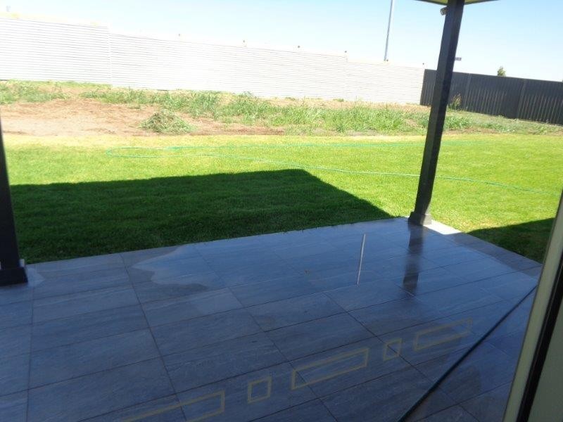 1 Grand Meadow Drive, Tamworth NSW 2340