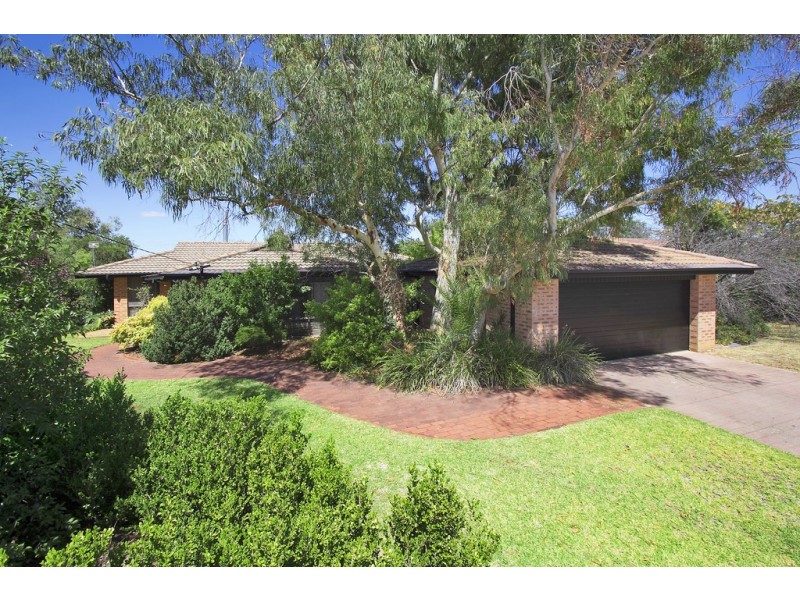 16 Gordon Street, Calala NSW 2340