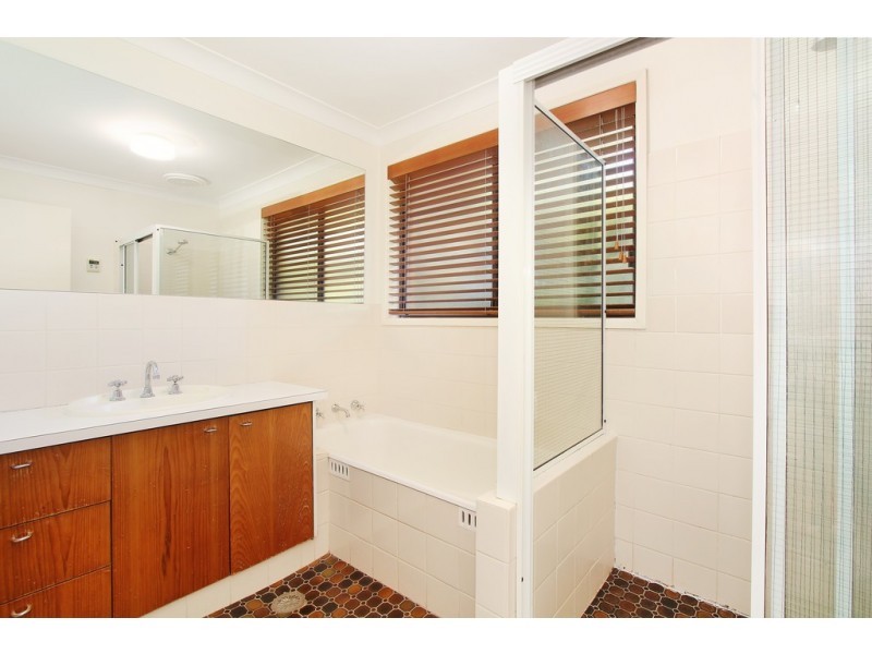 16 Gordon Street, Calala NSW 2340