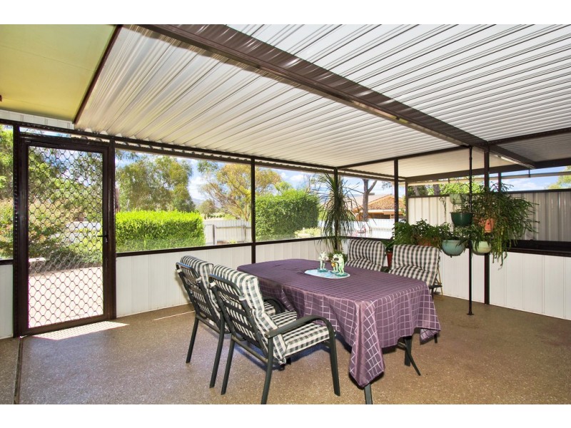 7 Nowland Crescent, Westdale NSW 2340