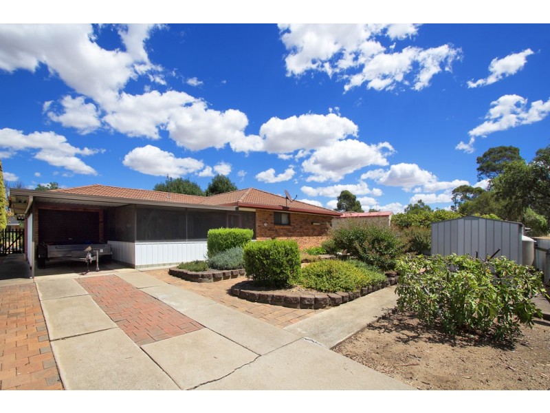 7 Nowland Crescent, Westdale NSW 2340