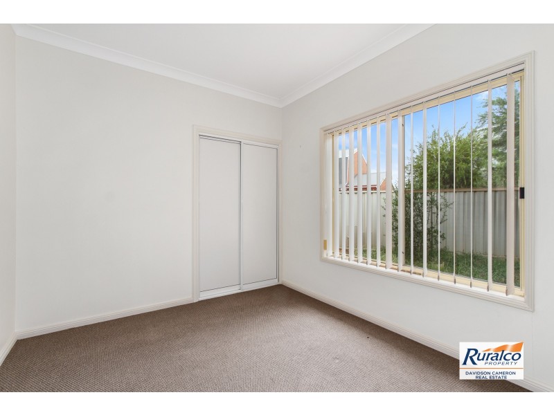 2/4 Gunn Place, Tamworth NSW 2340