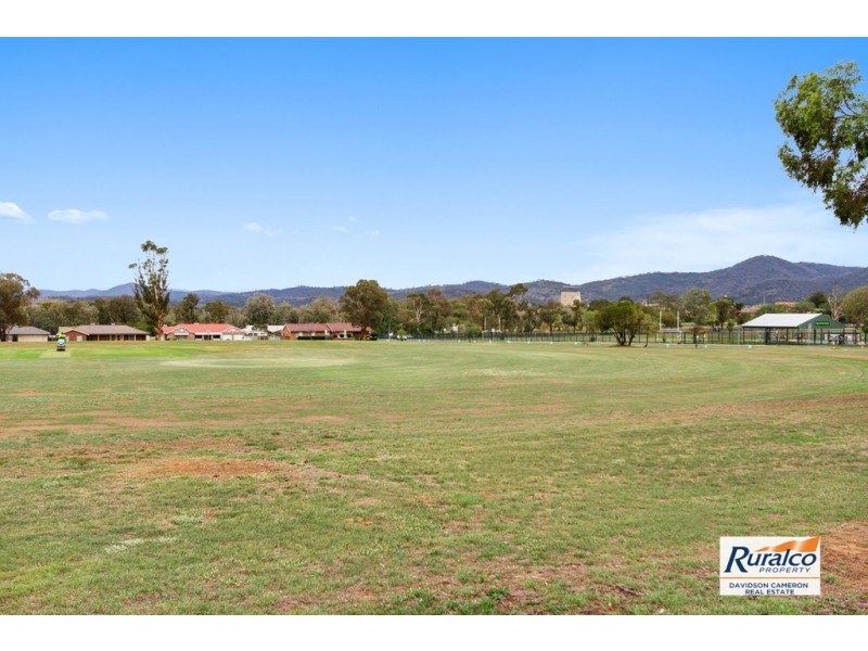 2/4 Gunn Place, Tamworth NSW 2340