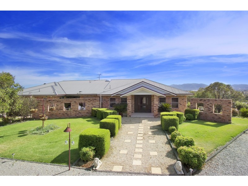 12 Lawrence Avenue, Tamworth NSW 2340