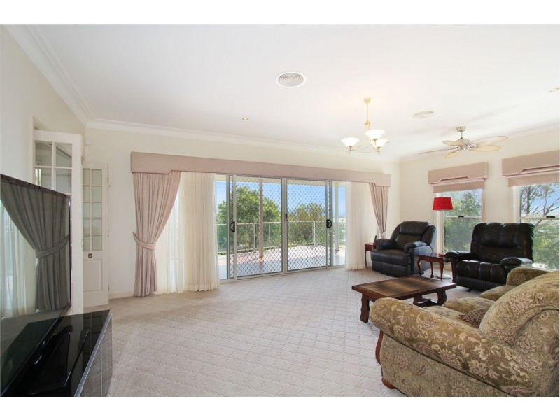 12 Lawrence Avenue, Tamworth NSW 2340