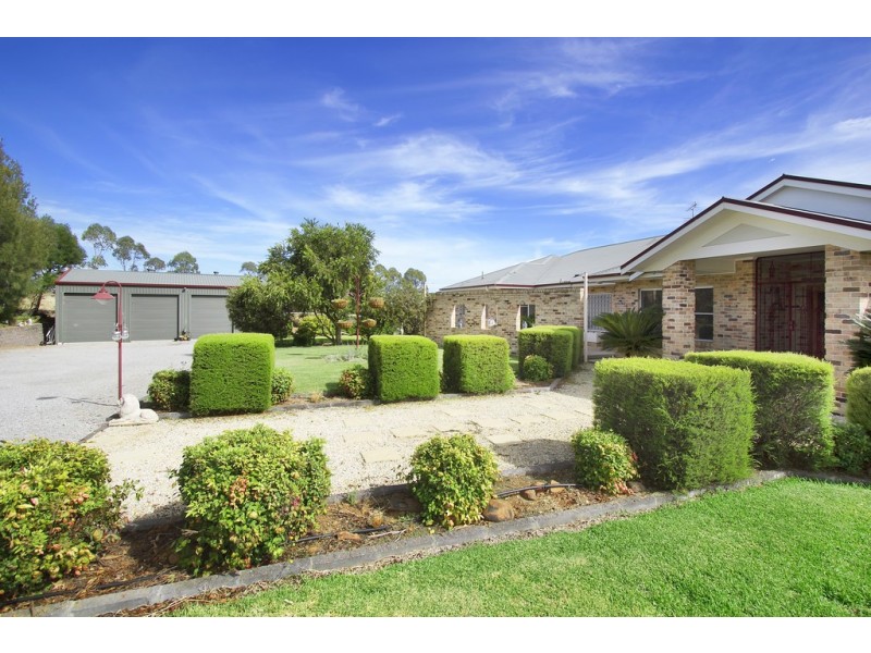 12 Lawrence Avenue, Tamworth NSW 2340