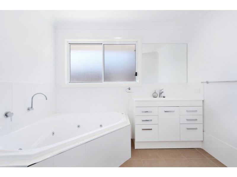 10 Bentwing Place, Tamworth NSW 2340