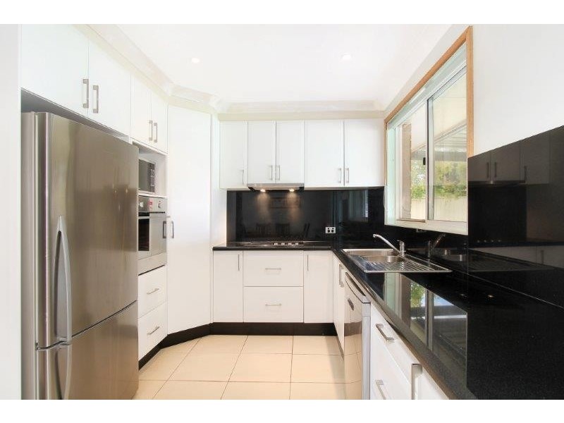 12 Grant Street, Kootingal NSW 2352