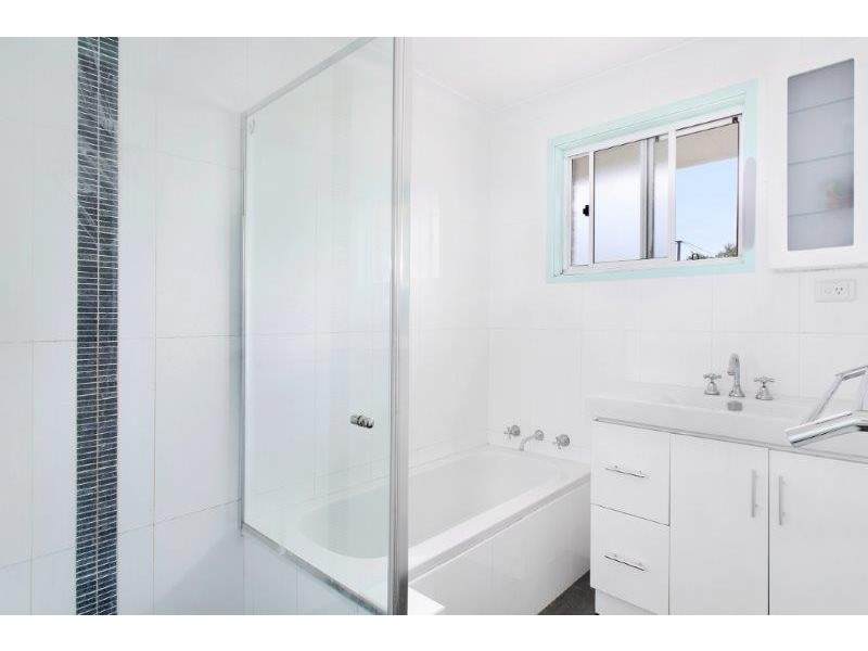 12 Grant Street, Kootingal NSW 2352