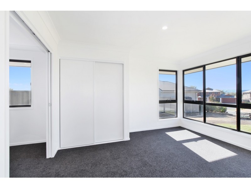 62 Peak Drive, Tamworth NSW 2340