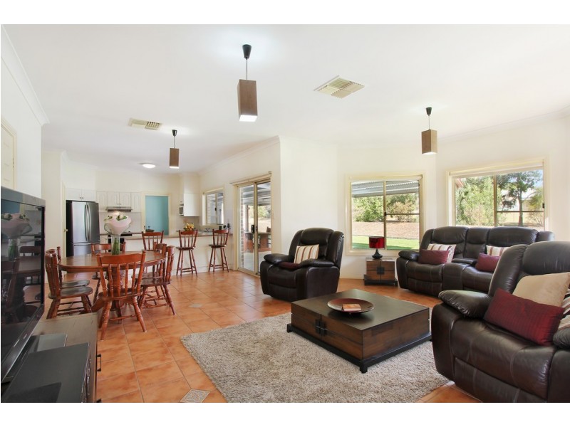 102 Urangera Drive, Tamworth NSW 2340