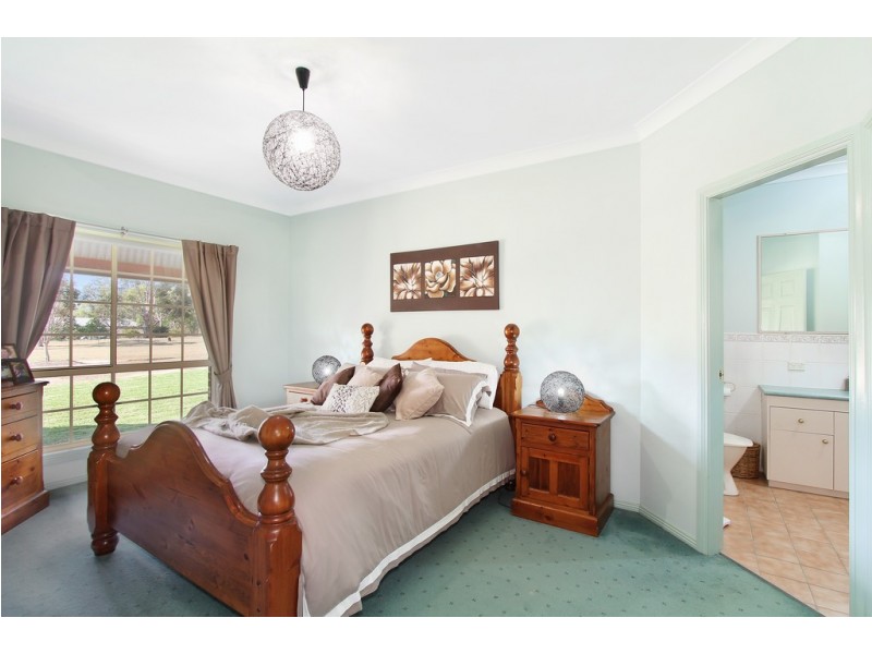 102 Urangera Drive, Tamworth NSW 2340