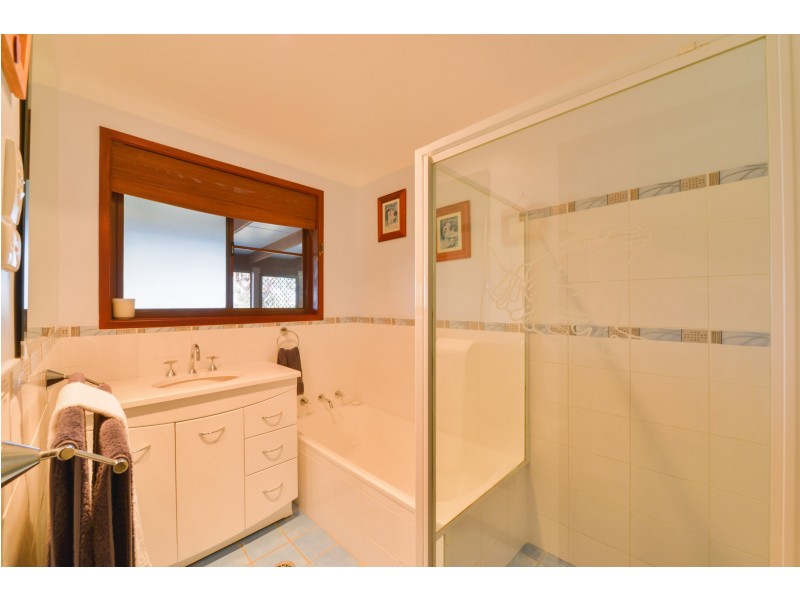 9 Kingswood Drive, Tamworth NSW 2340