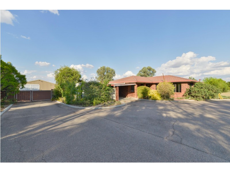 9 Kingswood Dr., Tamworth NSW 2340