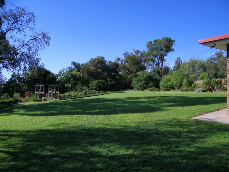 9 Kingswood Dr., Tamworth NSW 2340