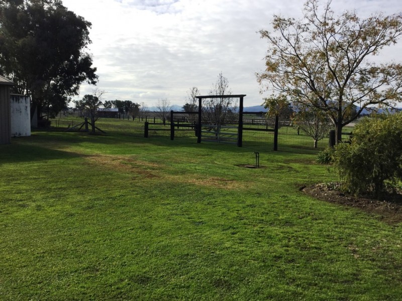 9 Kingswood Dr., Tamworth NSW 2340