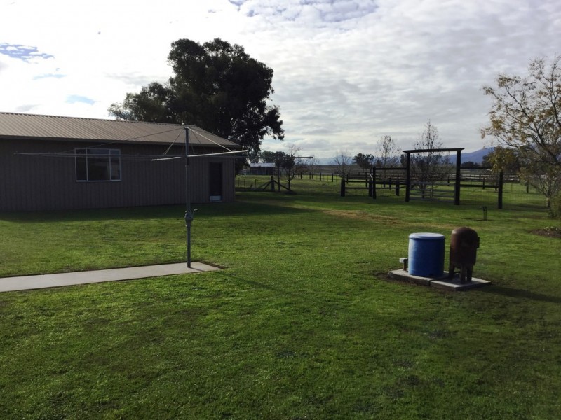 9 Kingswood Dr., Tamworth NSW 2340