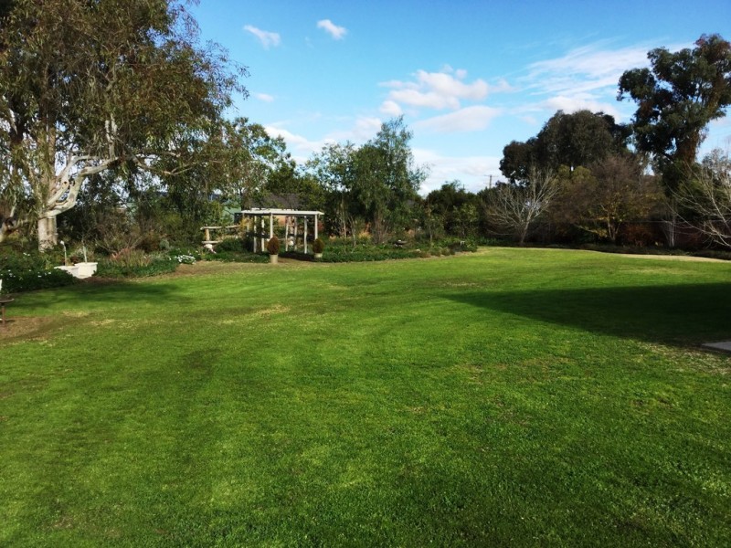 9 Kingswood Dr., Tamworth NSW 2340