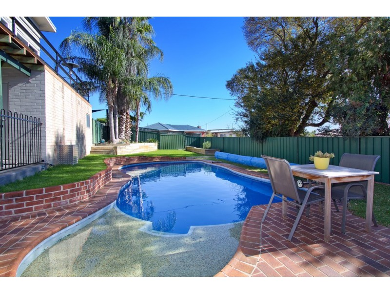 12 Paul Street, Tamworth NSW 2340