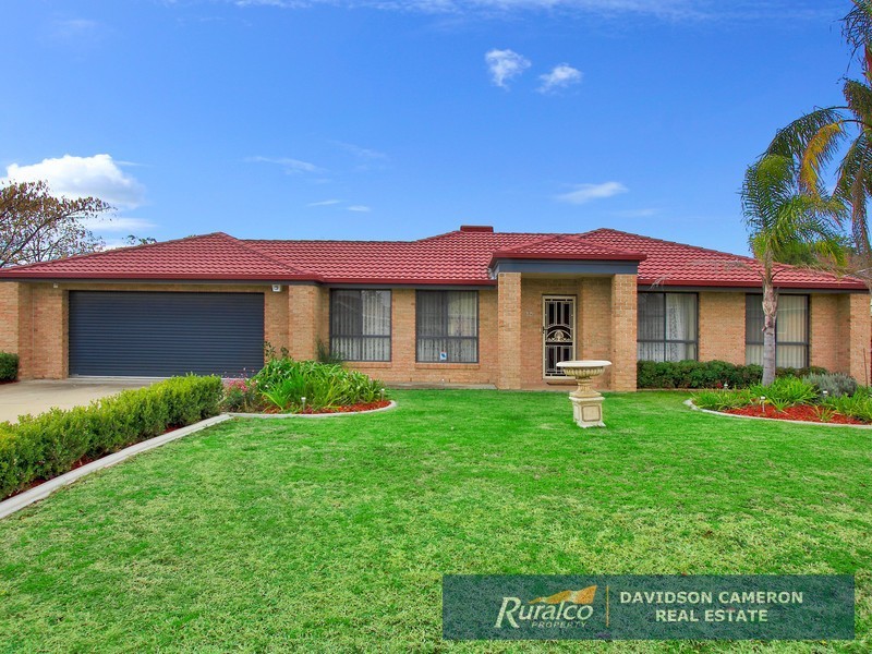 10 Janelle Street, Tamworth NSW 2340