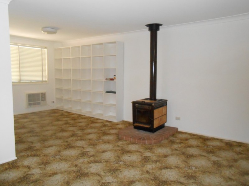 50 Denman Avenue, Kootingal NSW 2352