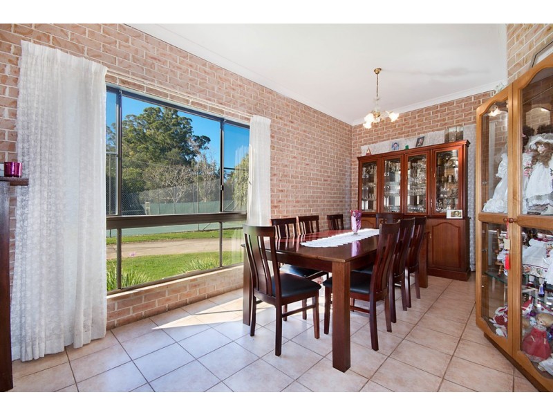 6 Funnell Drive, Modanville NSW 2480