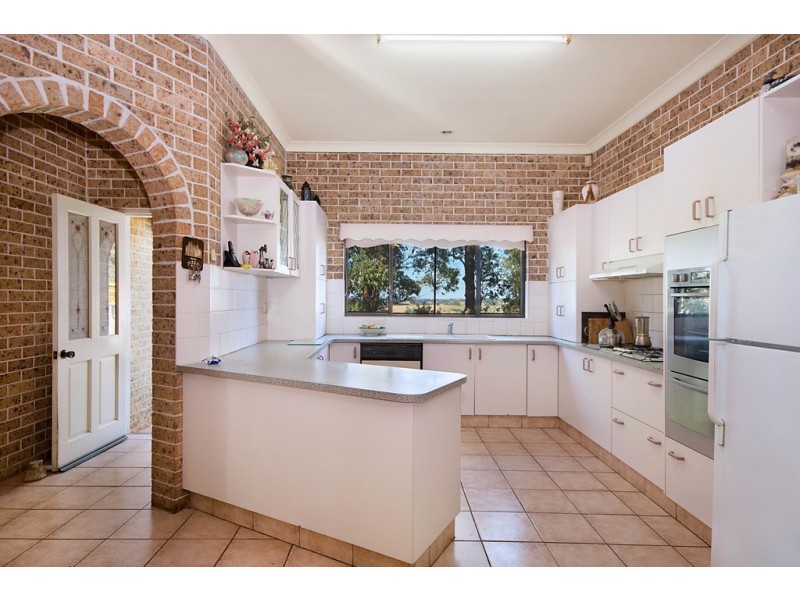 6 Funnell Drive, Modanville NSW 2480