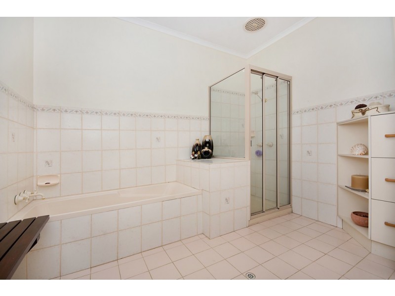 6 Funnell Drive, Modanville NSW 2480