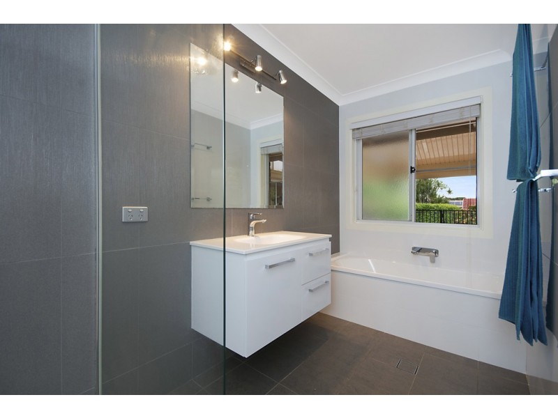 40 Cerreto Circuit, Wollongbar NSW 2477