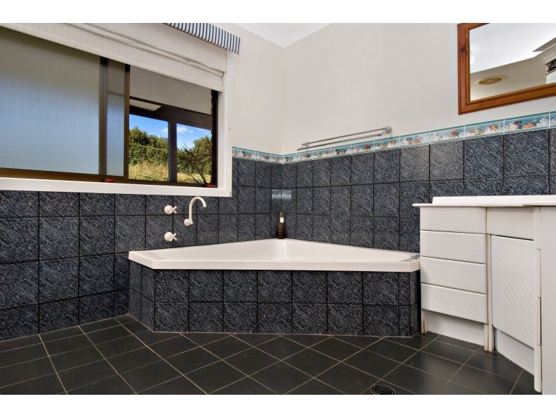 680 Cowlong Road, Mcleans Ridges NSW 2480