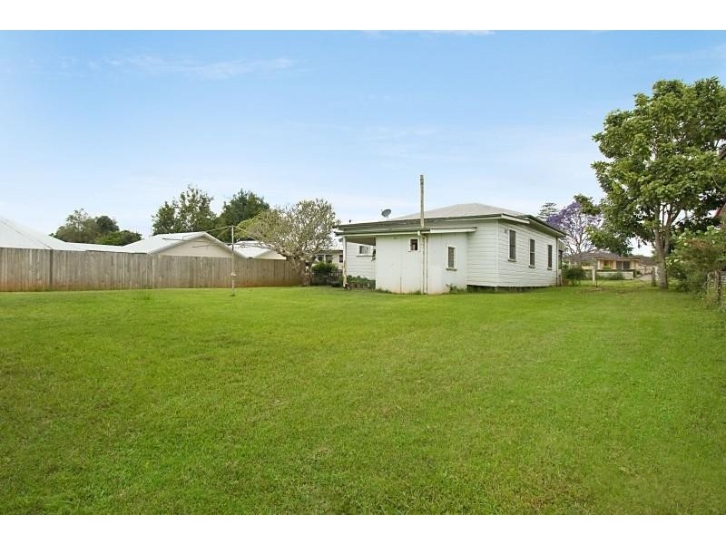 6 Commercial Road, Alstonville NSW 2477