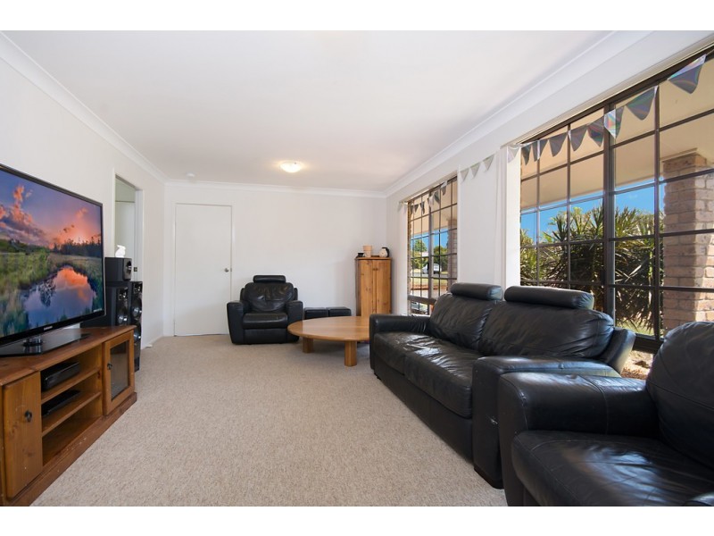 18 Robindale Drive, Wollongbar NSW 2477