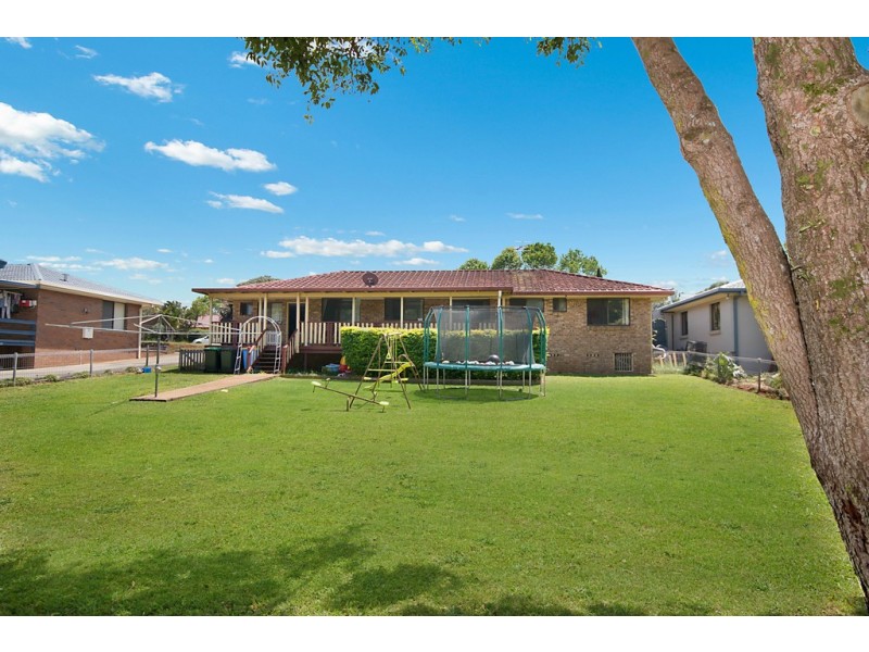 18 Robindale Drive, Wollongbar NSW 2477