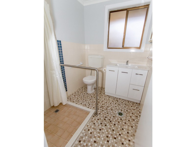 2/11 Suncrest Avenue, Alstonville NSW 2477