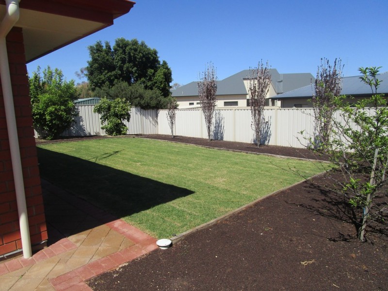 8 Fisher Drive, Berri SA 5343