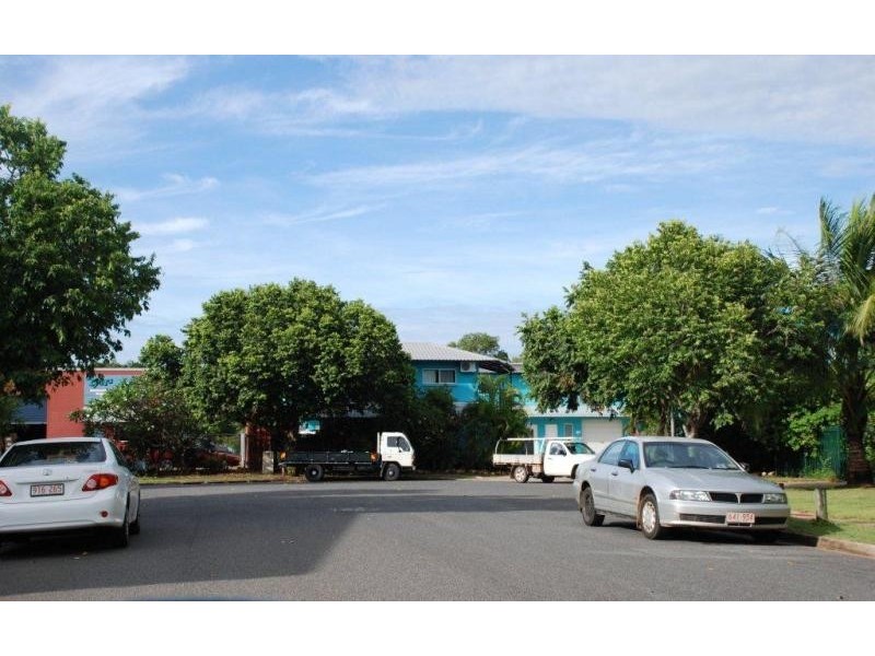 Coconut Grove NT 0810