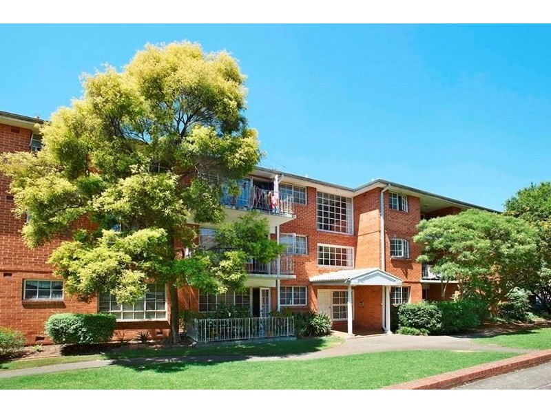 2/30 Queens Road, Westmead NSW 2145
