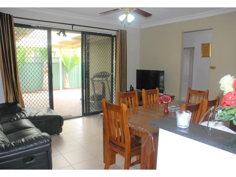 6/153 Toongabbie Road, Toongabbie NSW 2146