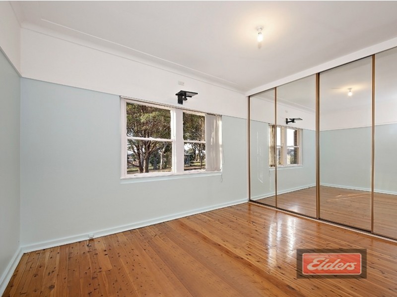 33 Kibo Road, Regents Park NSW 2143