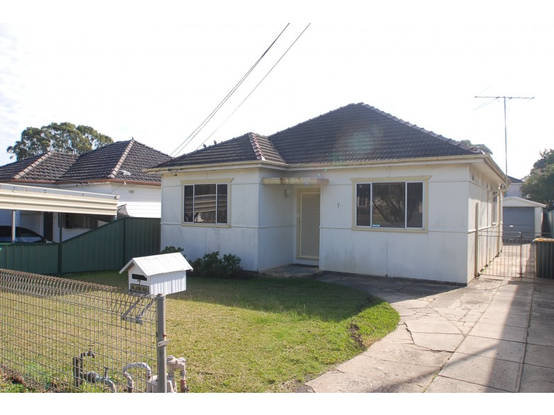 7 WILGA STREET, Regents Park NSW 2143