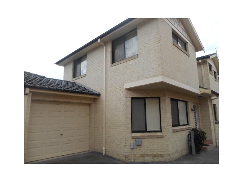 2/20 Hevington Road, Auburn NSW 2144