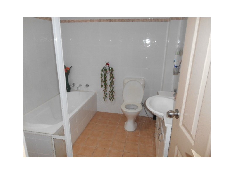 2/20 Hevington Road, Auburn NSW 2144