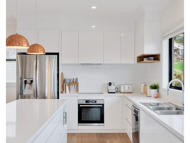 27 St Vincents Avenue, Hallett Cove SA 5158