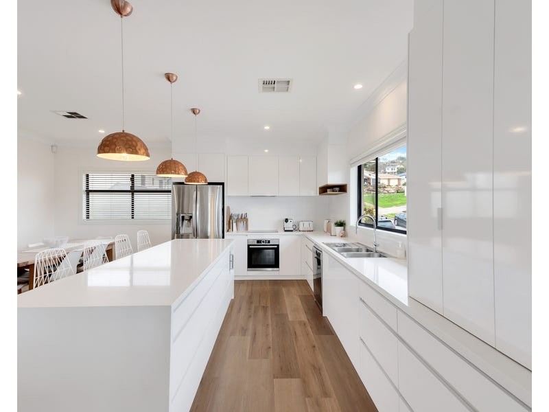27 St Vincents Avenue, Hallett Cove SA 5158