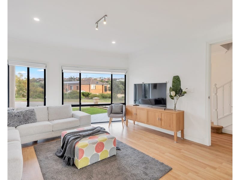 27 St Vincents Avenue, Hallett Cove SA 5158