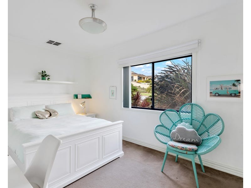 27 St Vincents Avenue, Hallett Cove SA 5158