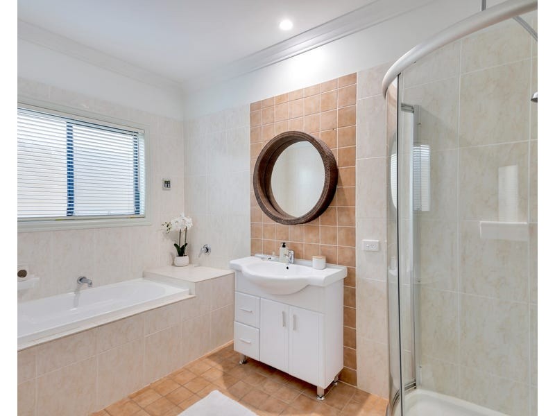 27 St Vincents Avenue, Hallett Cove SA 5158