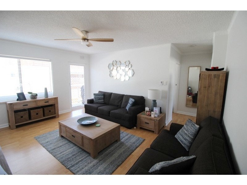 10/12 Moseley Street, Glenelg SA 5045